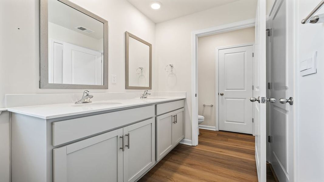 Furnished interior view inside a new home in Varner Station, Woodruff (Image 10).