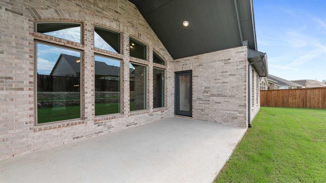 Spacious, unfurnished interior of a new home in Somerset Park 80', Rockwall (Image 21). Spacious, unfurnished interior of a new home in Somerset Park 80', Rockwall (Image 21).