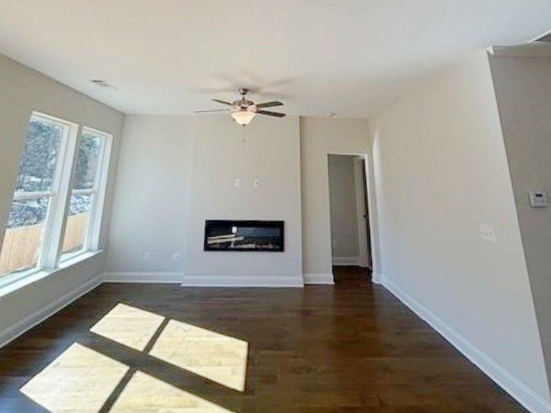 Spacious, unfurnished interior of a new home in , Buford (Image 11).