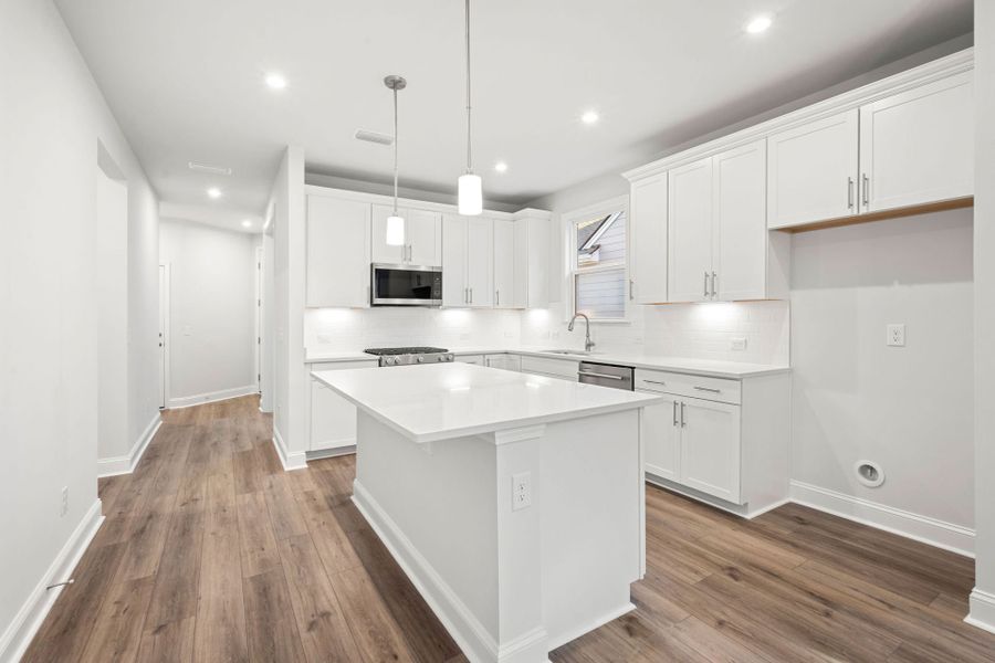Furnished interior view inside a new home in Sun City Hilton Head, Bluffton (Image 8).