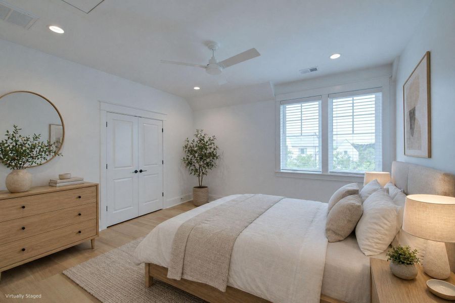 Furnished interior view inside a new home in Daniel Island Park, Charleston (Image 48).