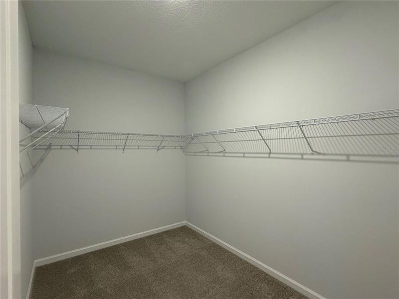 Spacious, unfurnished interior of a new home in Lakewood Park, Deland (Image 18).