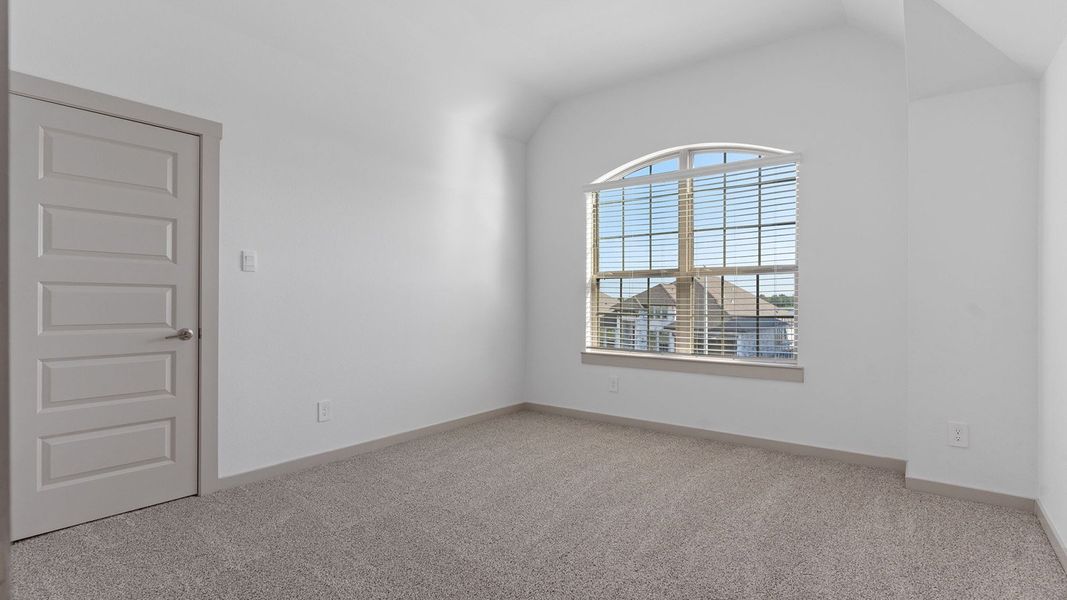 Representative unfurnished interior of a home built from the Plan by D.R. Horton in Davis Harbor, League City (Image 18).