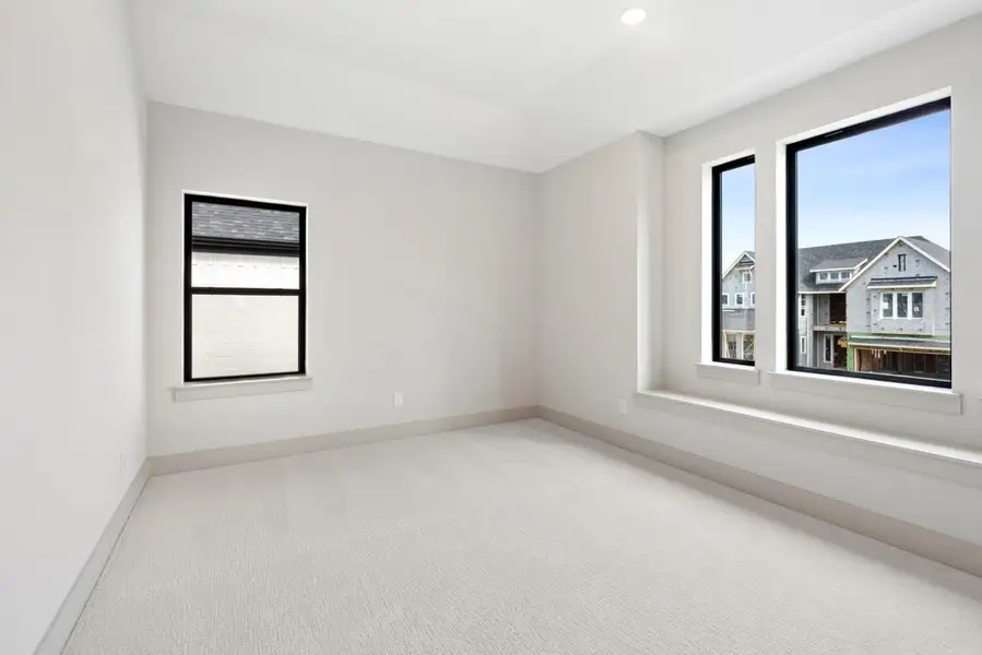 Representative unfurnished interior of a home built from the Westwood by Landon Homes in Dominion Estates, Frisco (Image 28).