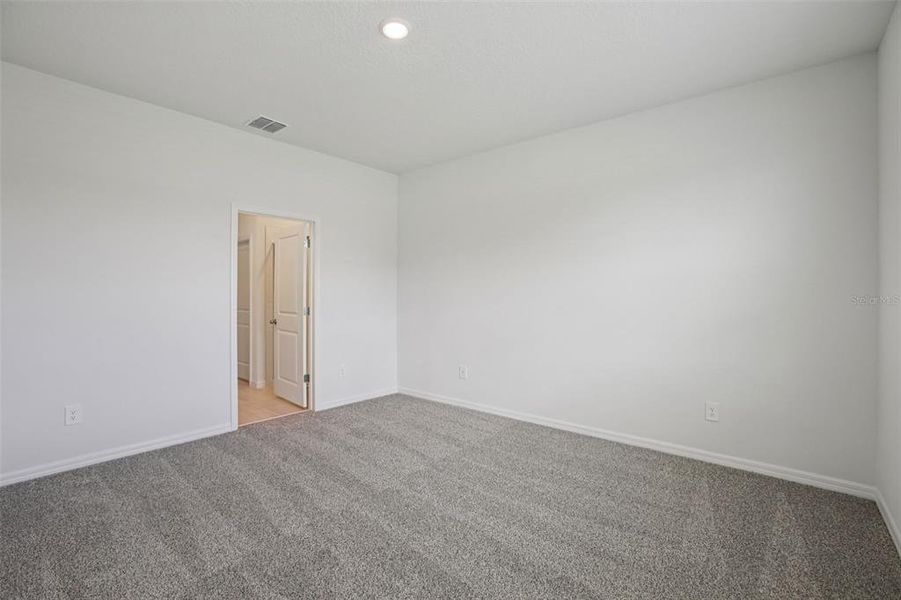 Spacious, unfurnished interior of a new home in Two Rivers - Premier Series, Zephyrhills (Image 31).