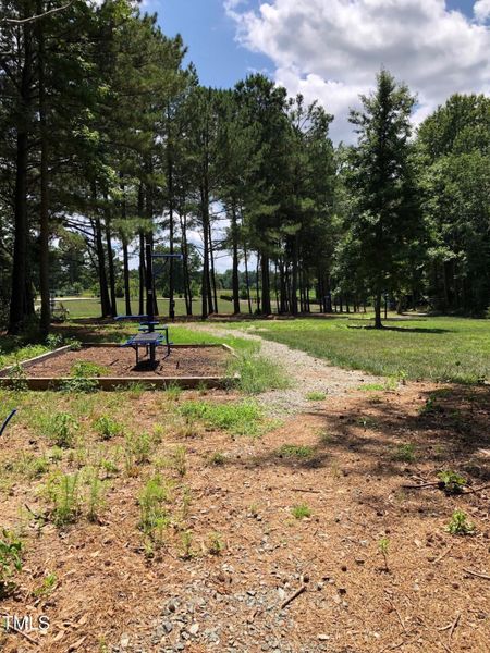 Exercise station amenity center