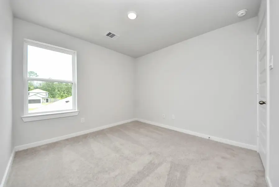 Spacious, unfurnished interior of a new home in The Villages at WestPointe, Dayton (Image 32).