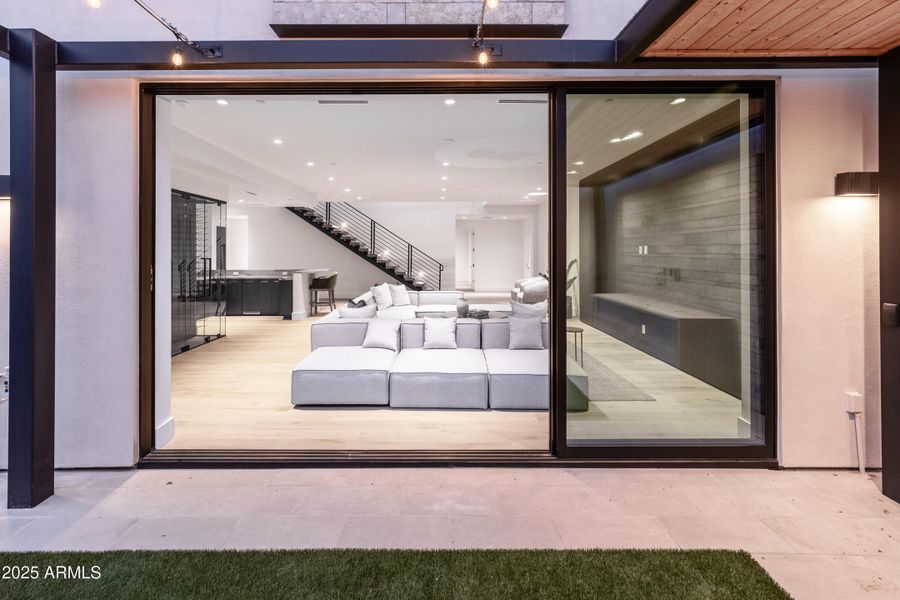 Azure_Lot25_QMI_Basement_GlassWall