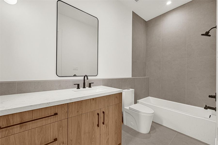 Furnished interior view inside a new home in , Houston (Image 13).