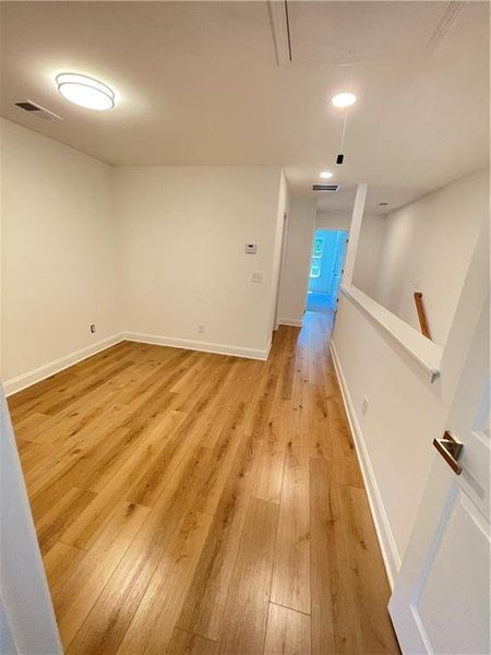 Spacious, unfurnished interior of a new home in , Gainesville (Image 20).
