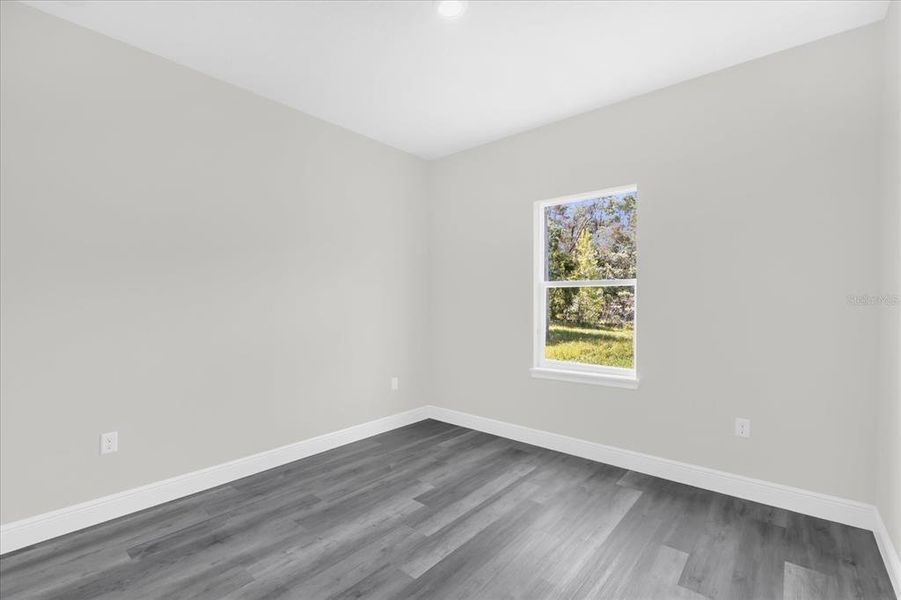 Spacious, unfurnished interior of a new home in , Ocala (Image 31).