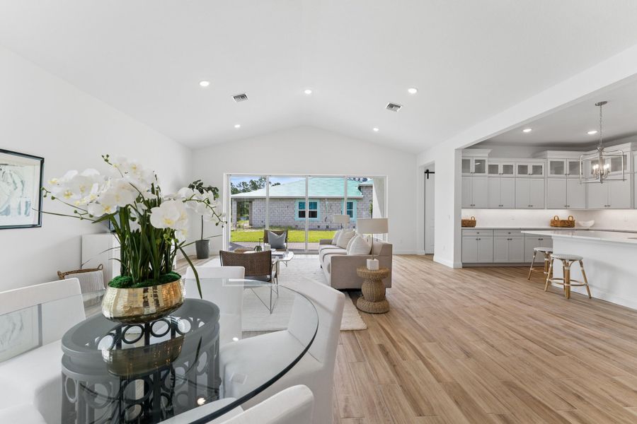 Kitchen, Dining Area & Great Room