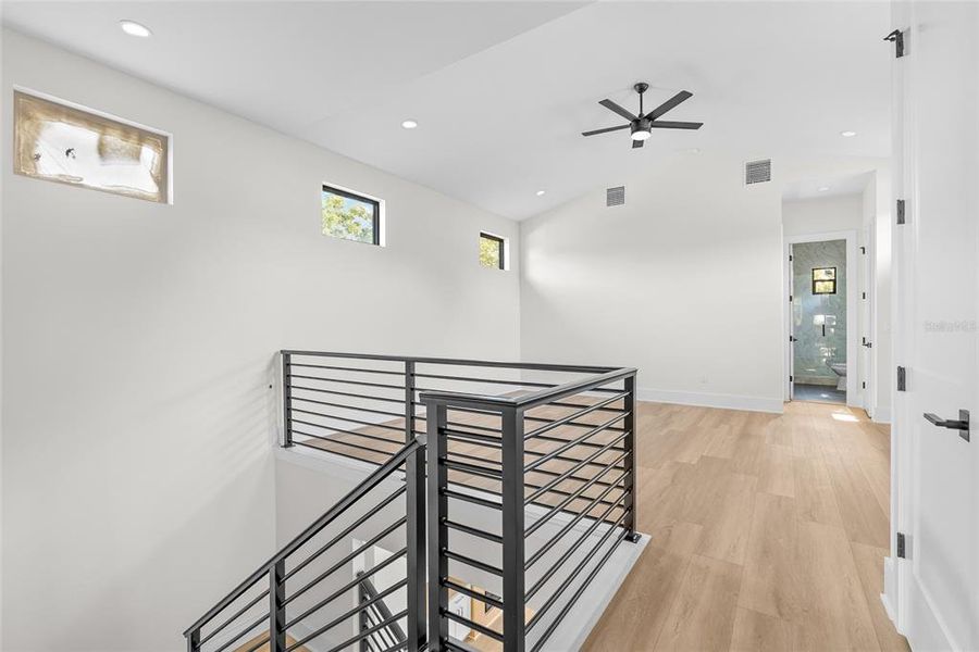 Spacious, unfurnished interior of a new home in , Safety Harbor (Image 37).