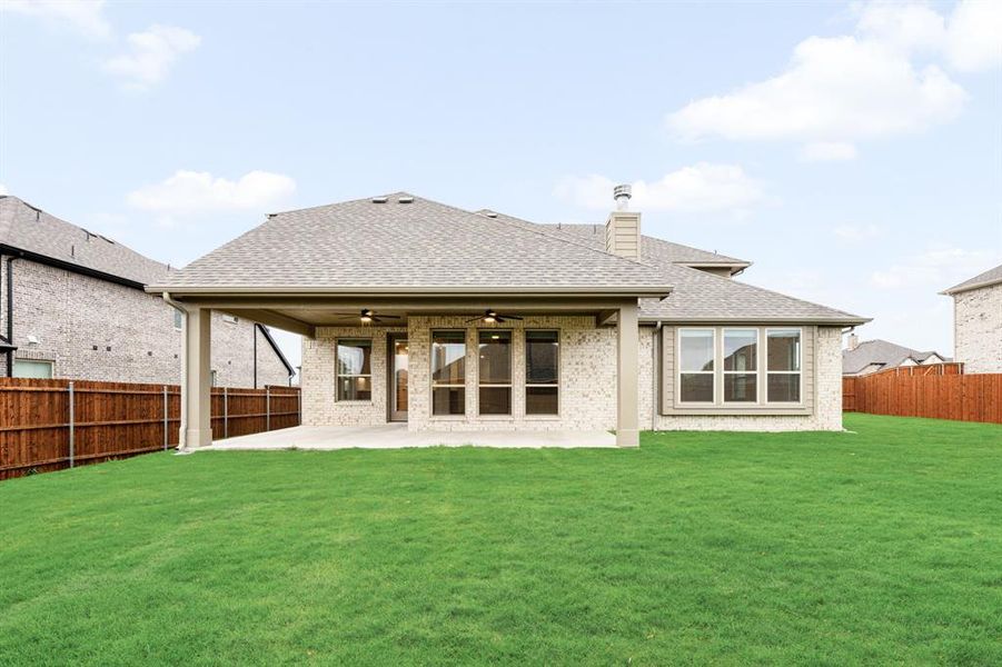 Exterior details and patio area of a home in Hayes Crossing, Midlothian (Image 20). Exterior details and patio area of a home in Hayes Crossing, Midlothian (Image 20).