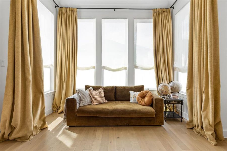 Furnished interior view inside a new home in , Rockwall (Image 5).