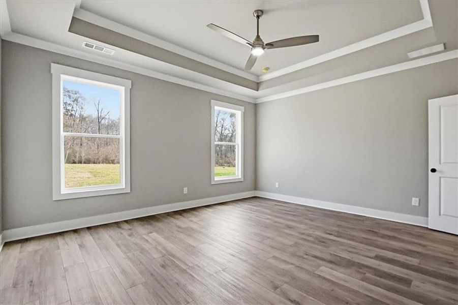 Spacious, unfurnished interior of a new home in , Statham (Image 60).