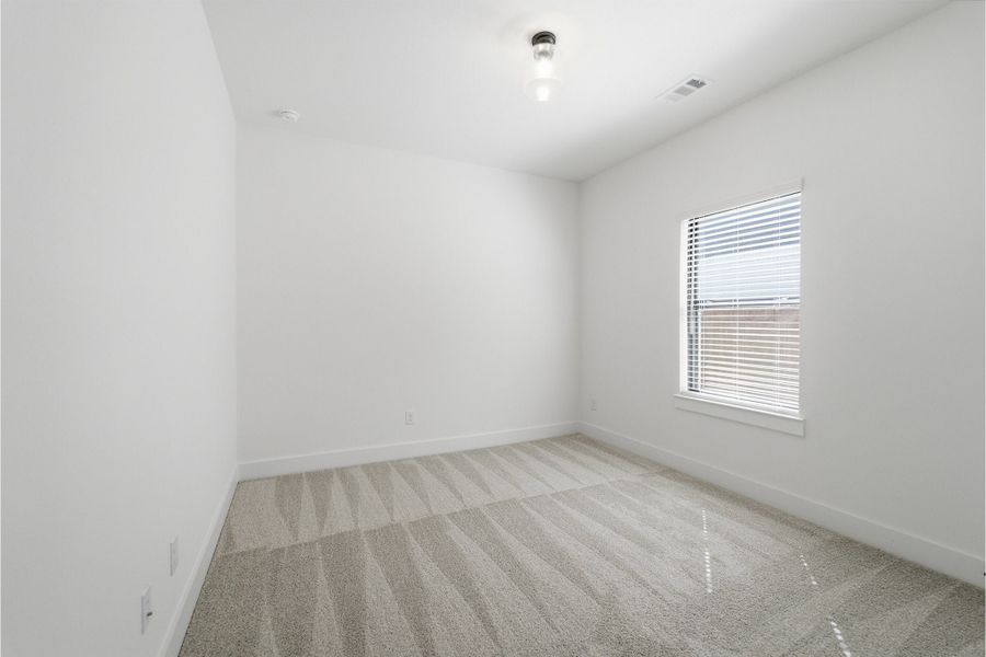 Spacious, unfurnished interior of a new home in Heartland, Crandall (Image 27).
