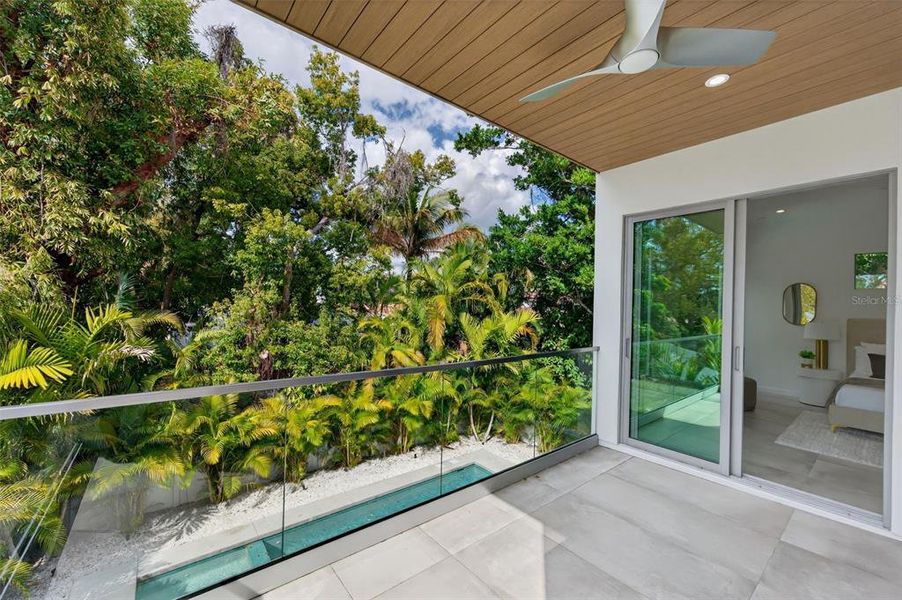 Exterior details and patio area of a home in , Sarasota (Image 4).