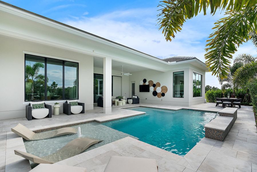 Pool with Sun shelf & Lanai | Keenan Mode