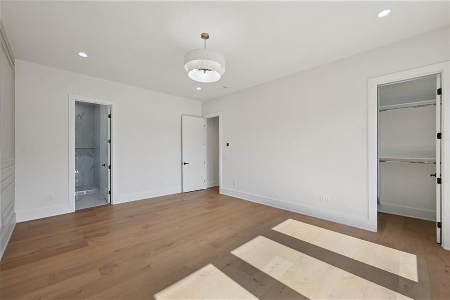 Spacious, unfurnished interior of a new home in , Auburn (Image 41).