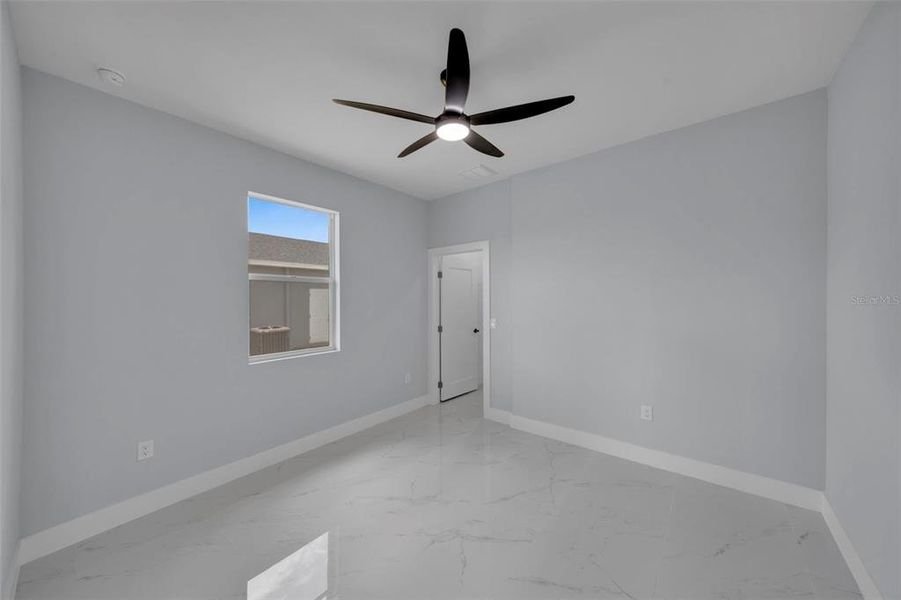 Spacious, unfurnished interior of a new home in , Lehigh Acres (Image 28).