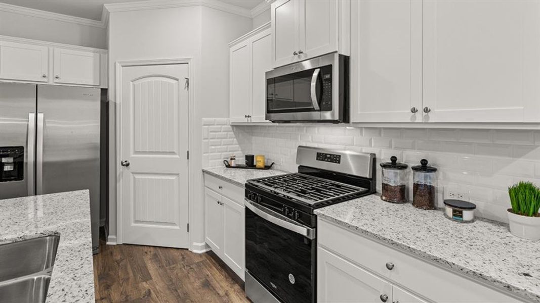 Furnished interior view inside a new home in Oconee Overlook Townhomes, Gainesville (Image 36).