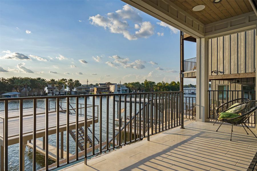 Exterior details and patio area of a home in , Granite Shoals (Image 23).