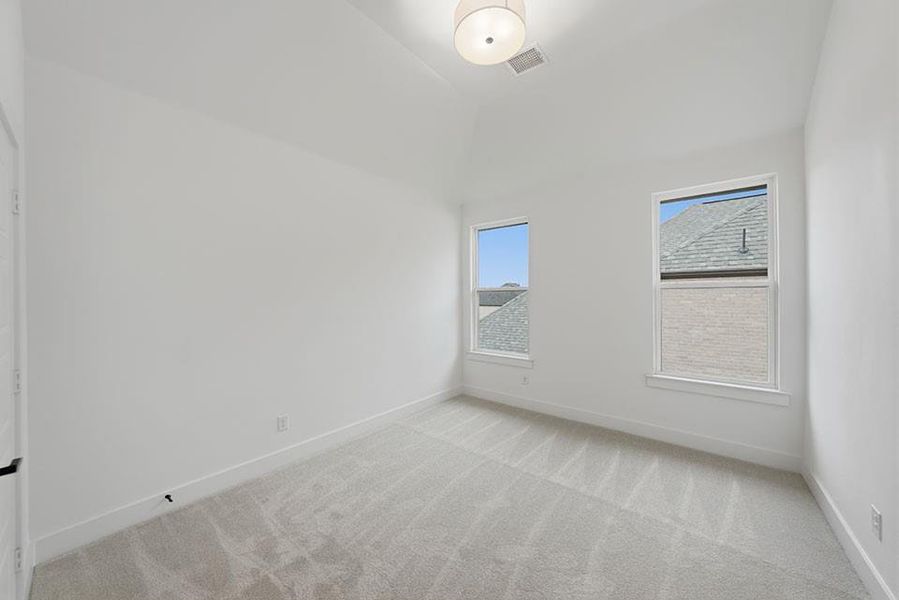 Spacious, unfurnished interior of a new home in The Homestead - 62', Rockwall (Image 31).