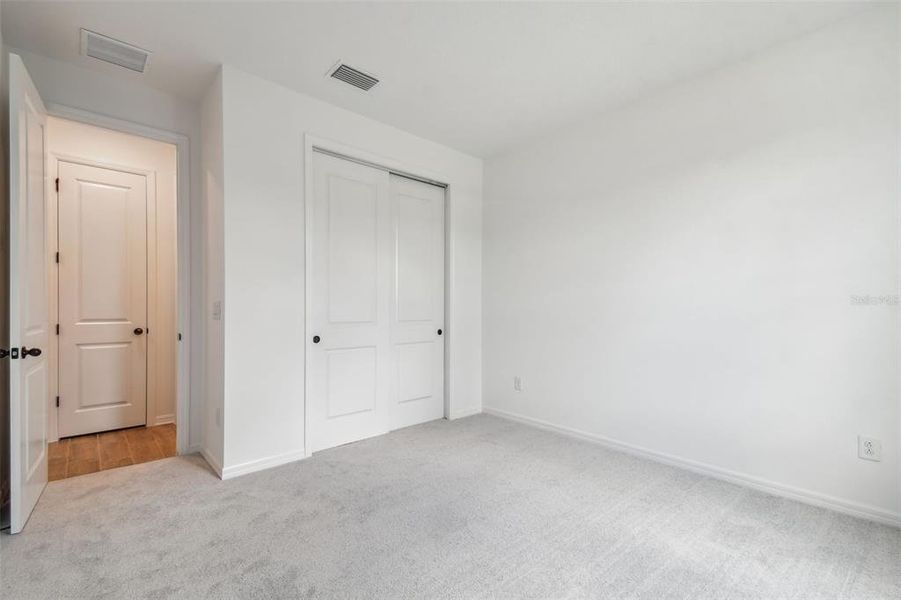 Spacious, unfurnished interior of a new home in Cascades at Southern Hills, Brooksville (Image 39).