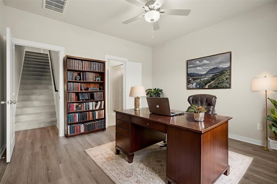 Furnished interior view inside a new home in Laurel Landing, Alvin (Image 6). Furnished interior view inside a new home in Laurel Landing, Alvin (Image 6).