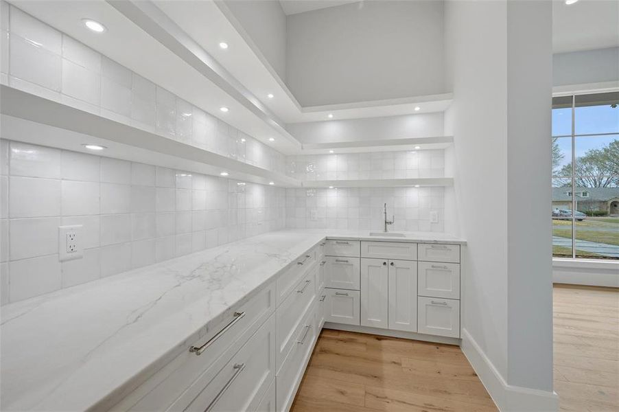 Furnished interior view inside a new home in , Dallas (Image 8).