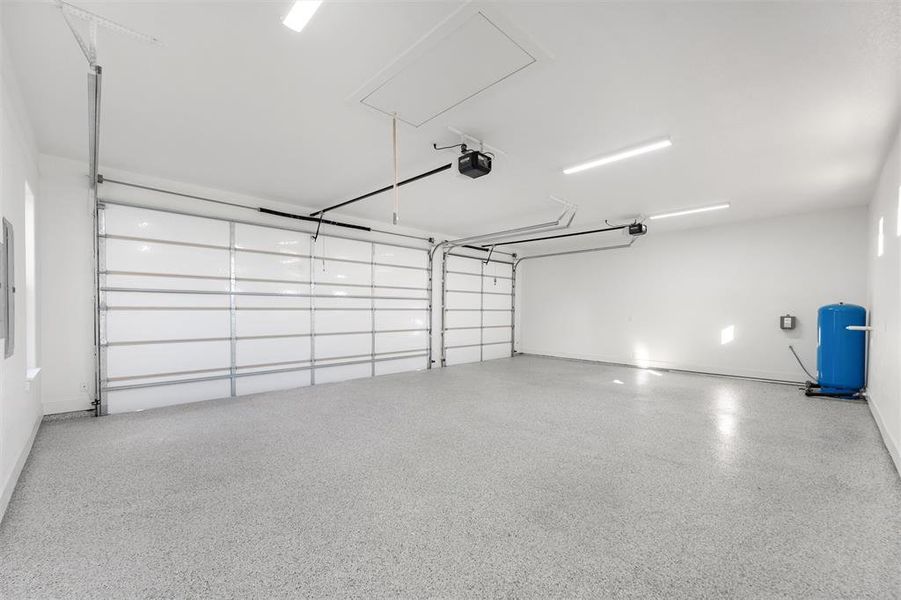 Spacious, unfurnished interior of a new home in , Weatherford (Image 21).