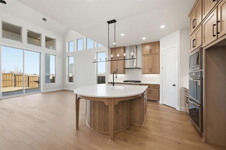 Furnished interior view inside a new home in Star Trail, Prosper (Image 4).