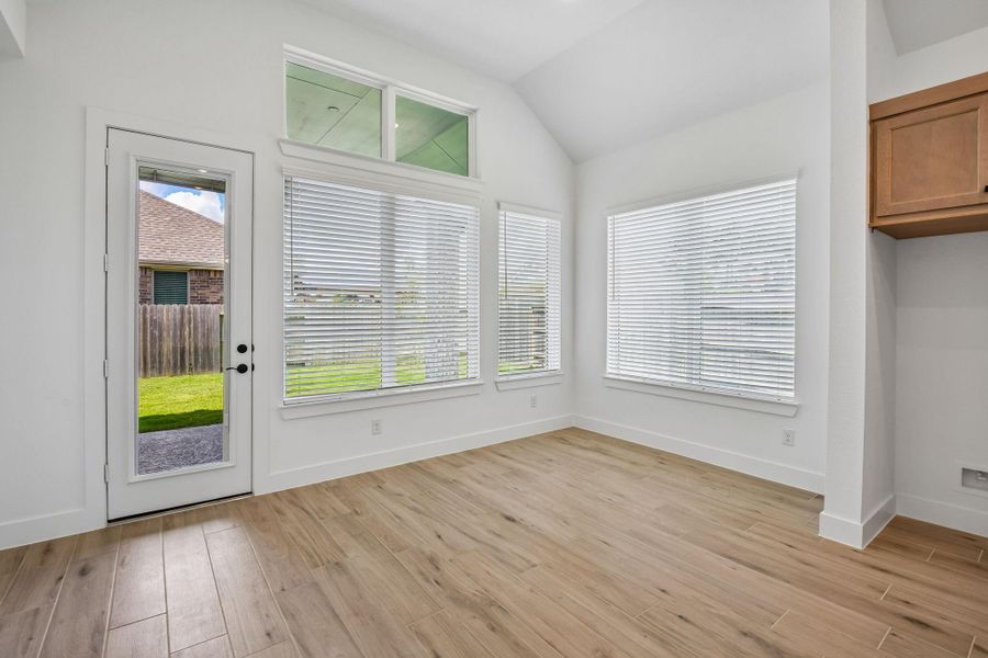 Spacious, unfurnished interior of a new home in Artavia, Conroe (Image 19).