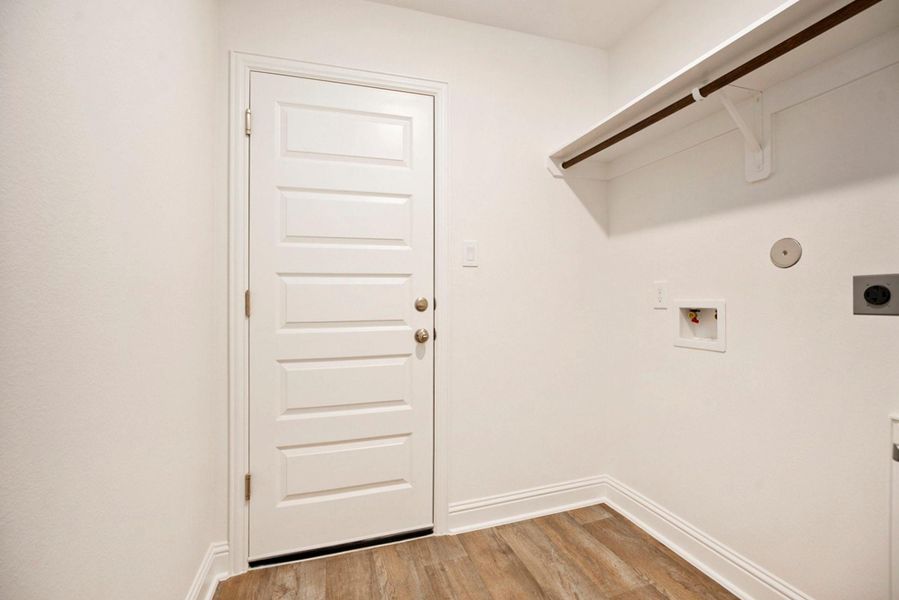 Spacious, unfurnished interior of a new home in Kiber Reserve, Angleton (Image 8). Spacious, unfurnished interior of a new home in Kiber Reserve, Angleton (Image 8).