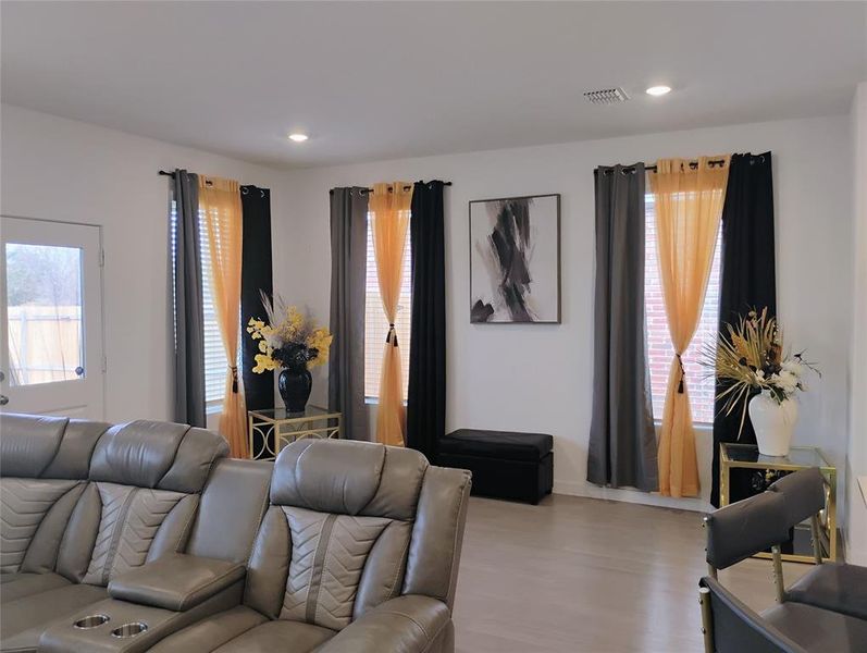 Furnished interior view inside a new home in Cypress Creek: Classic Collection, Princeton (Image 10). Furnished interior view inside a new home in Cypress Creek: Classic Collection, Princeton (Image 10).