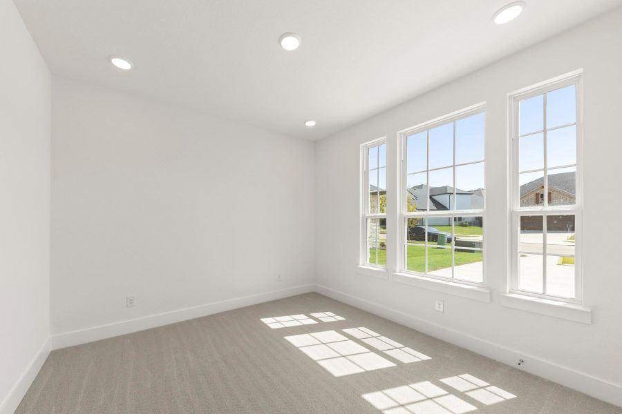 Spacious, unfurnished interior of a new home in Union Park, Little Elm (Image 25).