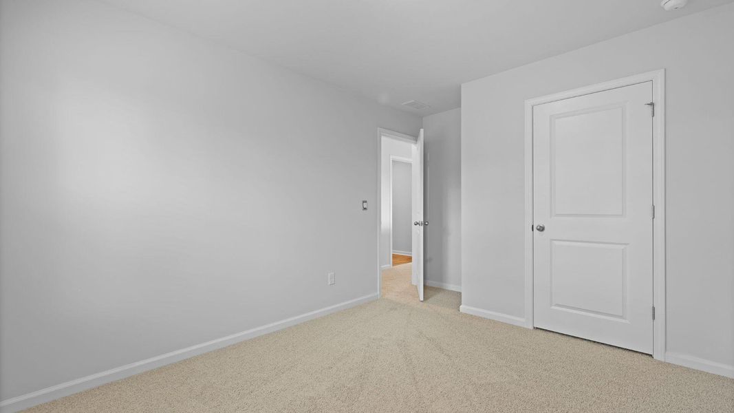 Spacious, unfurnished interior of a new home in Pineview North, Summerville (Image 16).