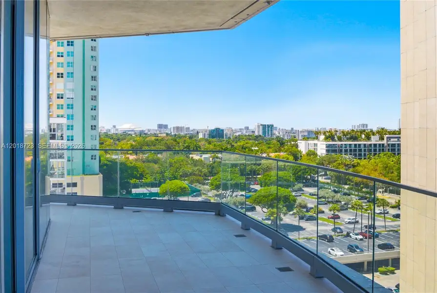 Condo located in Miami, FL showcasing its design and architecture (Image 3).