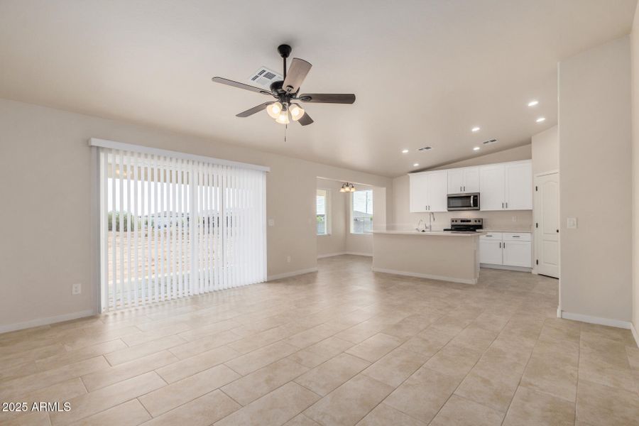 11 - Carver 11 - Carver