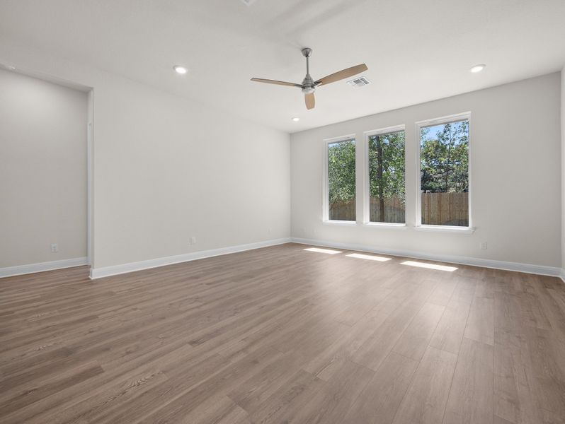 Representative unfurnished interior of a home built from the Live Oak by Beazer Homes in Cibolo Crossing, Universal City (Image 10). Representative unfurnished interior of a home built from the Live Oak by Beazer Homes in Cibolo Crossing, Universal City (Image 10).