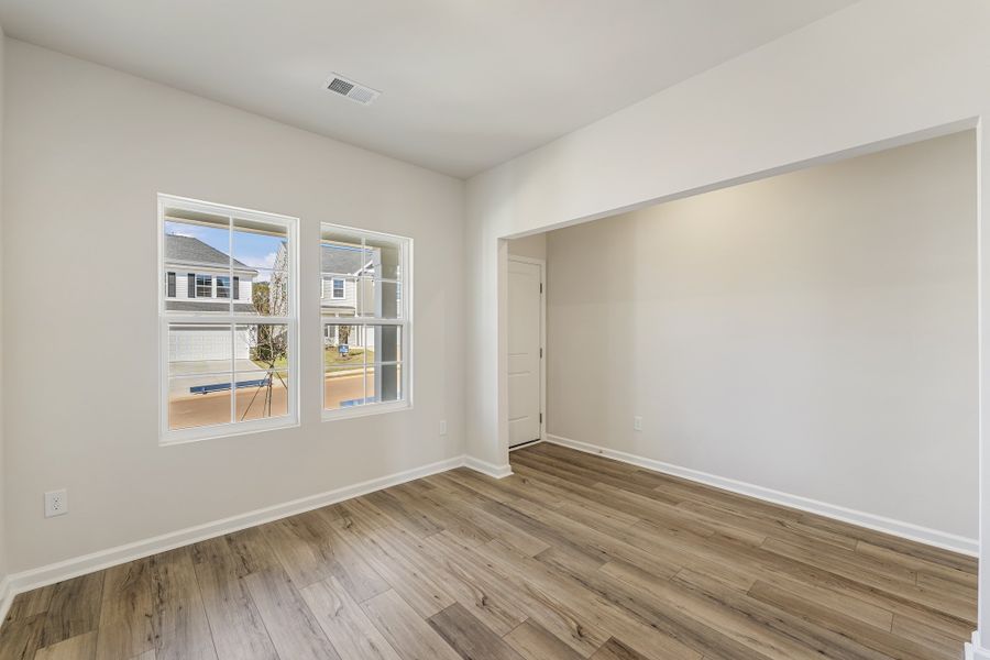 Spacious, unfurnished interior of a new home in Mayfair Village, Spartanburg (Image 14).