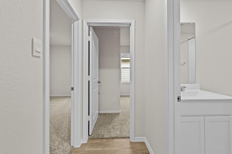 Spacious, unfurnished interior of a new home in Sunset Oaks, Maxwell (Image 24).