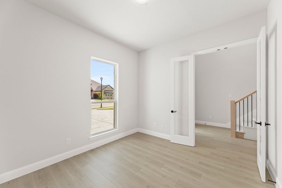 Representative unfurnished interior of a home built from the Edward- 70 ft Home Site by Rockwell Homes in Nelson Lake Estates, Rockwall (Image 66). Representative unfurnished interior of a home built from the Edward- 70 ft Home Site by Rockwell Homes in Nelson Lake Estates, Rockwall (Image 66).