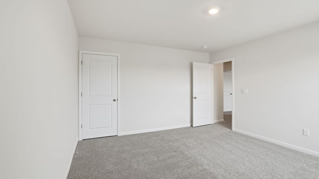 Spacious, unfurnished interior of a new home in Treemont Commons, Wellford (Image 31).