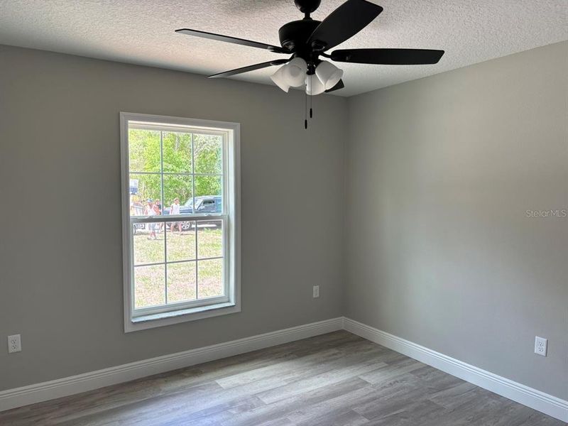 Spacious, unfurnished interior of a new home in , Dunnellon (Image 12).