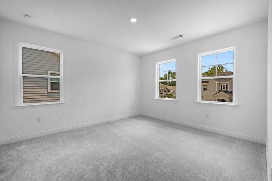 Spacious, unfurnished interior of a new home in Kennison Creek, Cumming (Image 21).