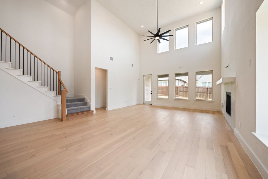 Spacious, unfurnished interior of a new home in Tavolo Park, Fort Worth (Image 23).