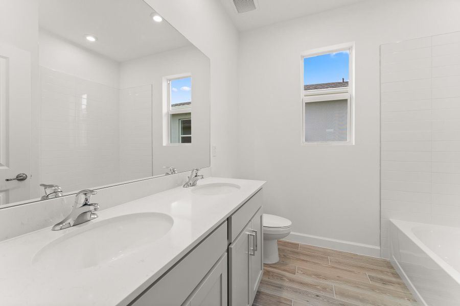 US_SEF_CASCADES_LOT 356_bath 2