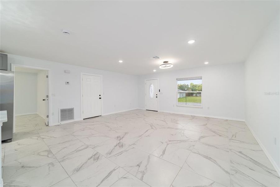 Spacious, unfurnished interior of a new home in , Dunnellon (Image 30). Spacious, unfurnished interior of a new home in , Dunnellon (Image 30).